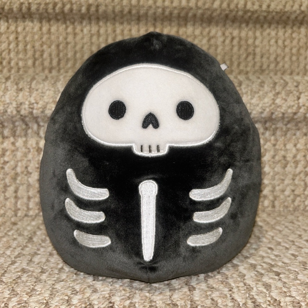 8 inch Stix squishmallow. Doesn’t have original tag. Produced 2020.
